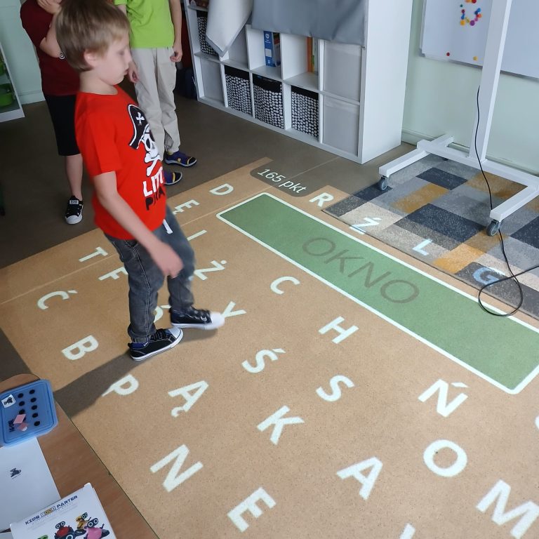technologia wspiera rozwój dzieci